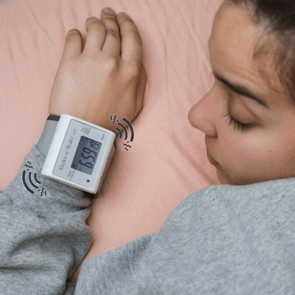 shake-n-wake silent vibrating alarm clock IPhone won't ring while using apple watch
